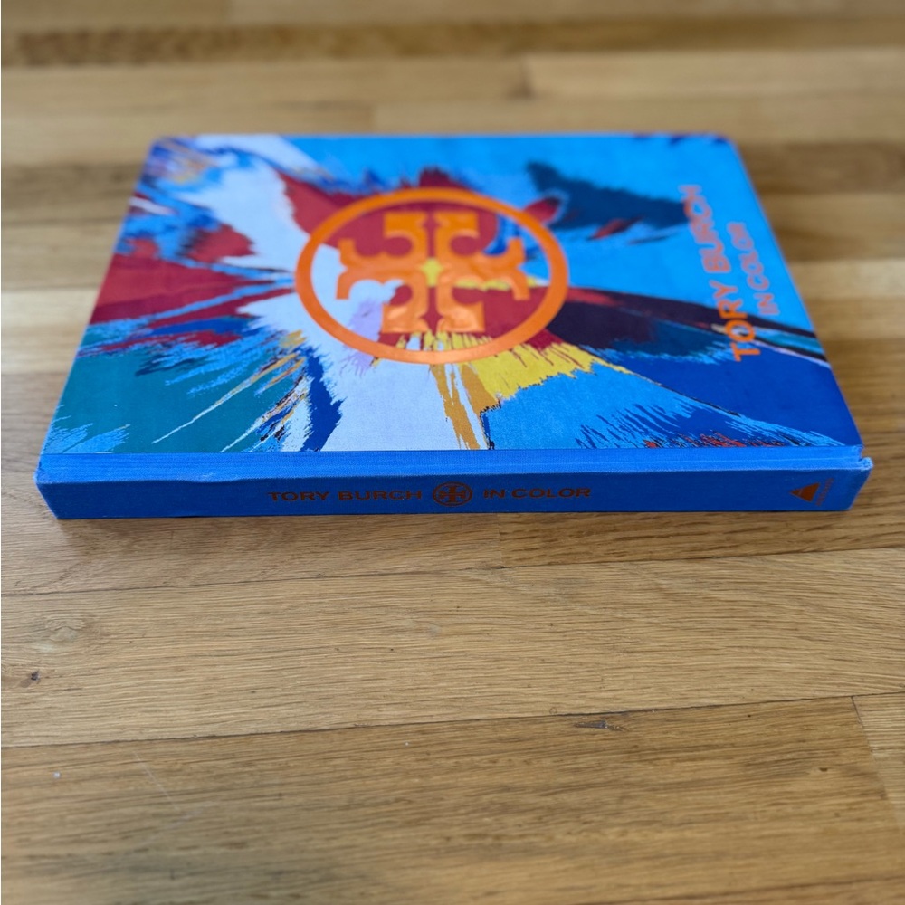 TORY BURCH IN COLOR Hardcover Coffee Table Book 2014 - Picture 3 of 7